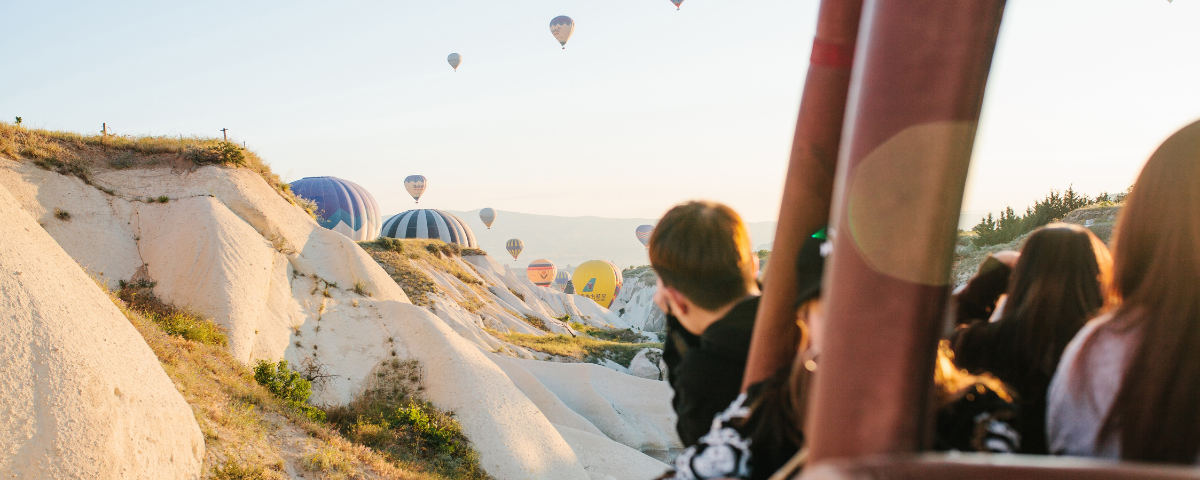 experiential travel hot air balloon viewing